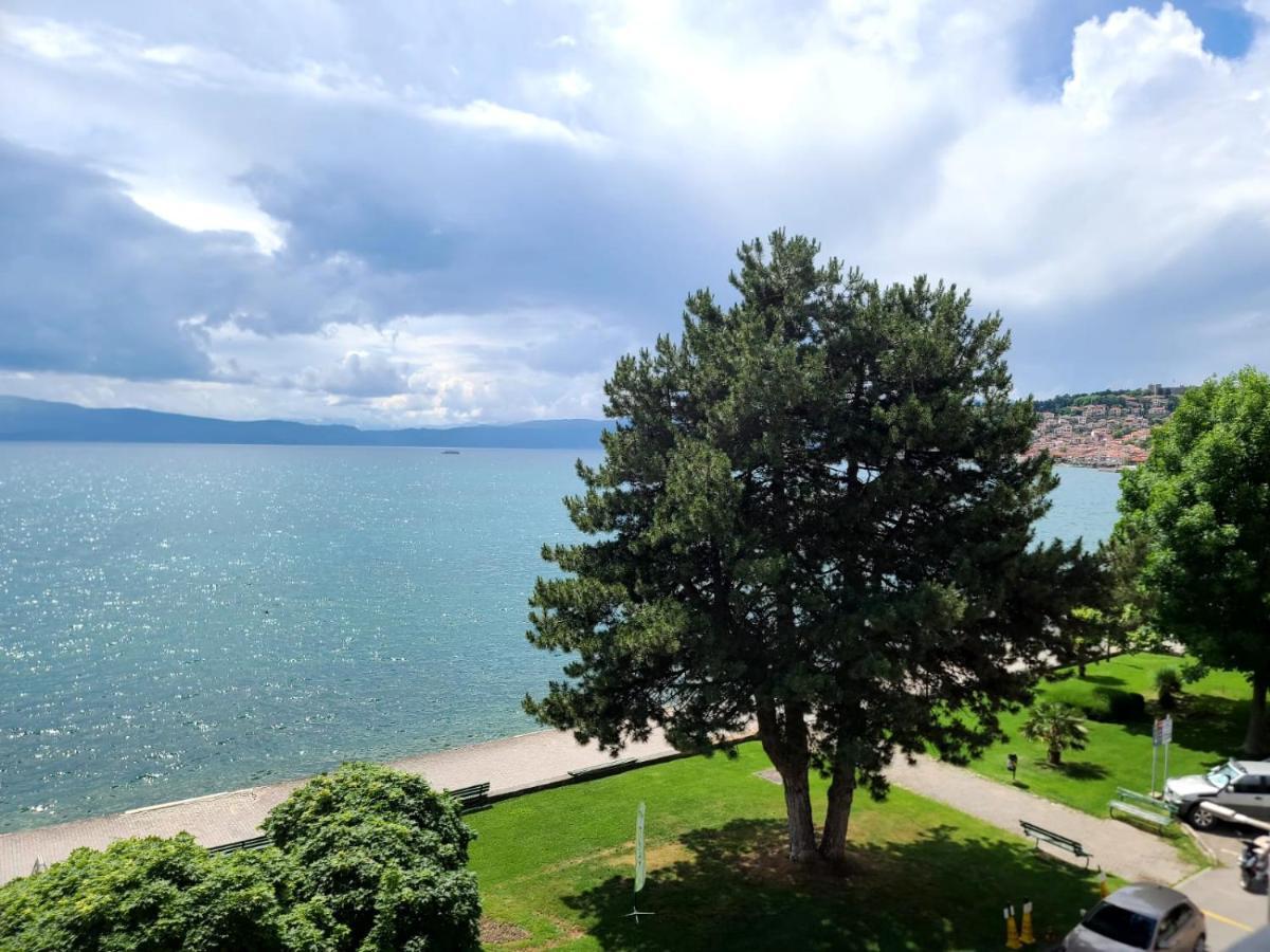 Pier 82 Apartments Охрид Екстериор снимка